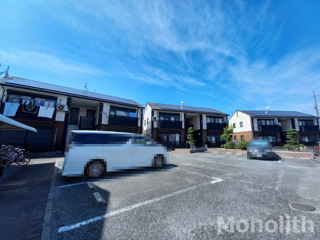 サンライフ和気Aの駐車場