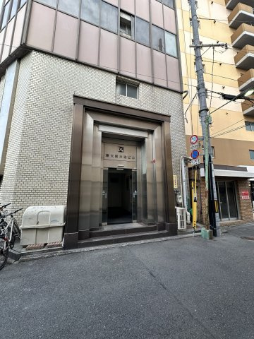 東大阪大治ビルの外観