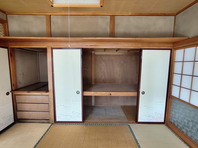 田子字鳥井貸家の収納