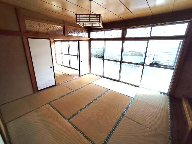 田子字鳥井貸家の和室
