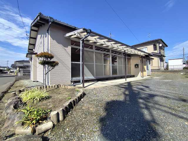 田子字鳥井貸家の外観