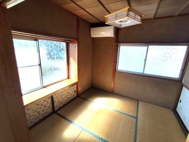 田子字鳥井貸家の和室