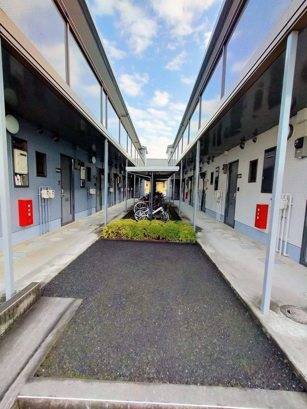 クレセントAのエントランス