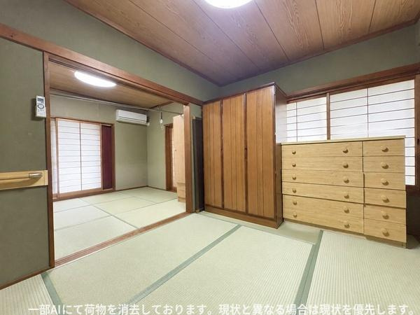 ふじが丘山手二丁目　戸建ての和室|木の温もりを感じる和室です。障子から差し込む自然な光が室内を明るく演出します。隣室とは引き戸で仕切られておりレイアウトの自由度も高いです。