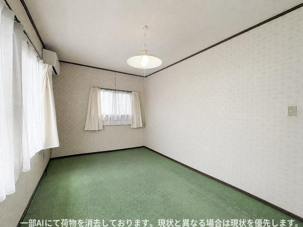 ふじが丘山手二丁目　戸建ての洋室|二面採光の洋室は室内全体が明るく開放感があります。シンプルな内装で家具の配置がしやすく多目的に利用可能です。