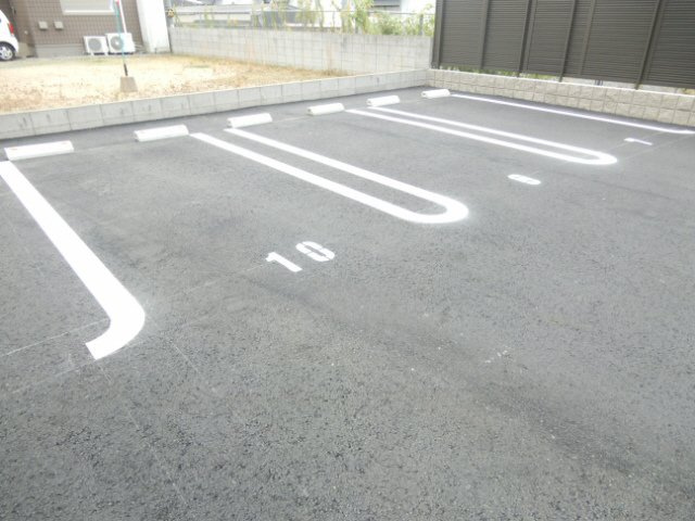 テラノ　モンターニャの駐車場