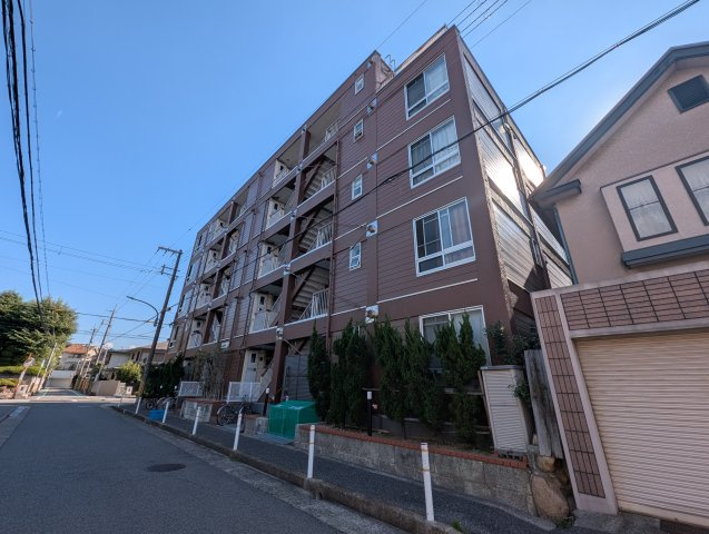 甲子園第３コーポラスの外観