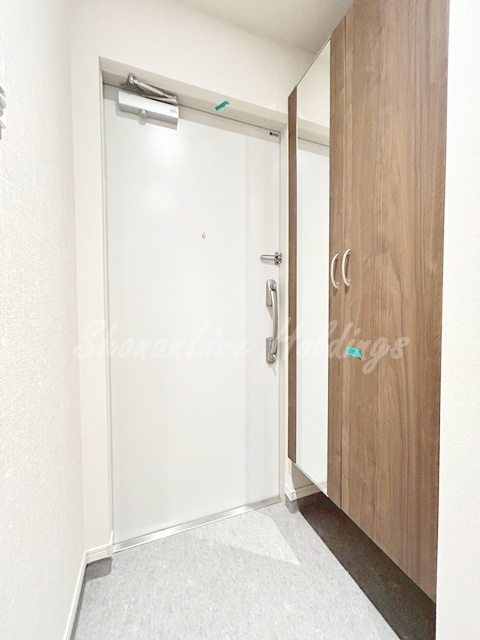藤沢市湘南台６丁目のアパートの玄関