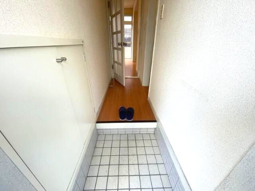 ステップ二ツ木の玄関