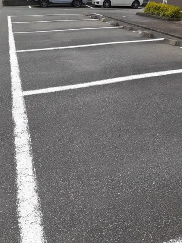 ハッピースクエアー　Ⅲの駐車場|駐車場に車を止められます