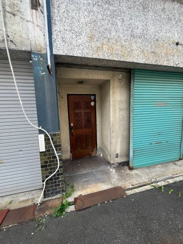 玉城マンションのエントランス