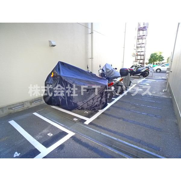 プラザ南行徳の駐車場