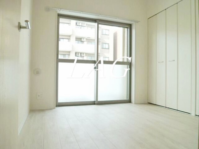 【居間・リビング】 | ＪＵ　ＴＯＷＥＲ　ＦＲＯＮＴ　北斎Ｓｔ | 洋室のお部屋です。