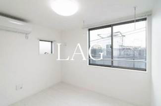 【居間・リビング】 | グランクオール日ノ出町 | 洋室のお部屋です。
