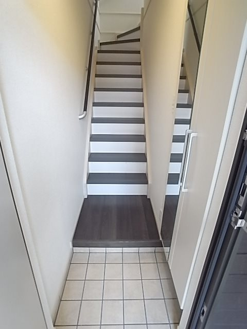エトワール学文殿Ｂの玄関