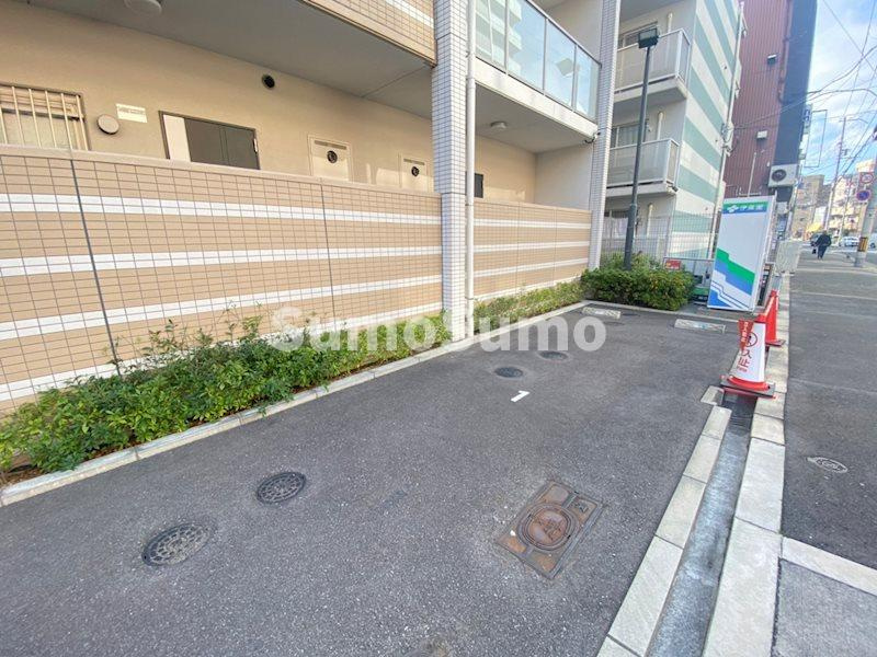 サンクレストの駐車場