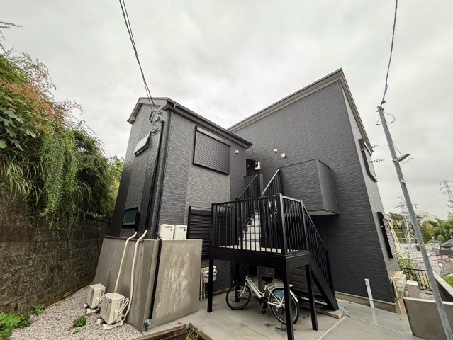 川崎市多摩区南生田７丁目のアパート