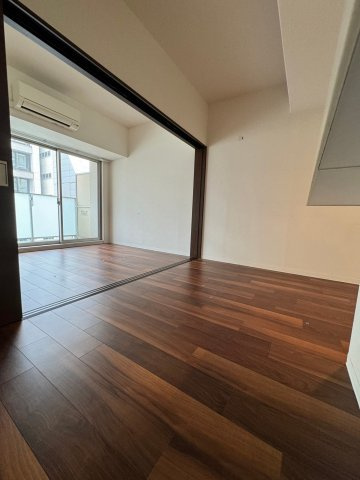 セイル淀屋橋の居間・リビング