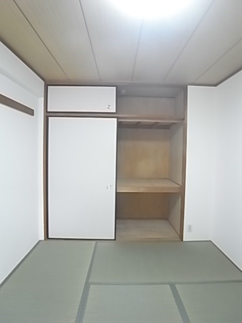リベルテセオミの収納|こまごまとしたものを収納できそうですね
