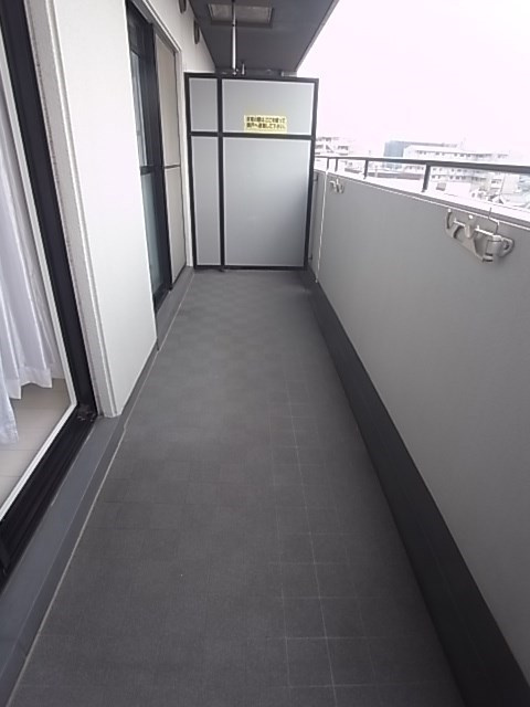 リベルテセオミのバルコニー|落ち着いた時間を過ごせるバルコニーです