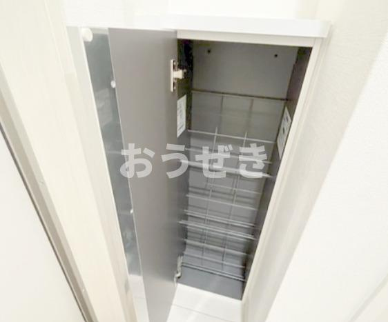 ロワール鶴見花月園前の収納