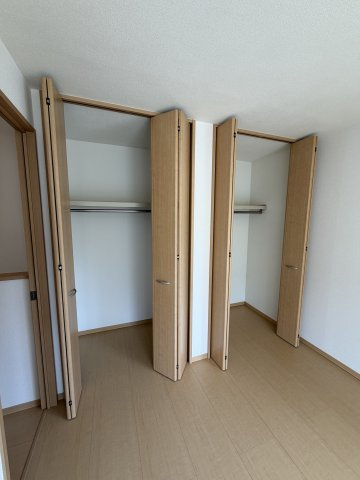 多井畑南町戸建賃貸の収納