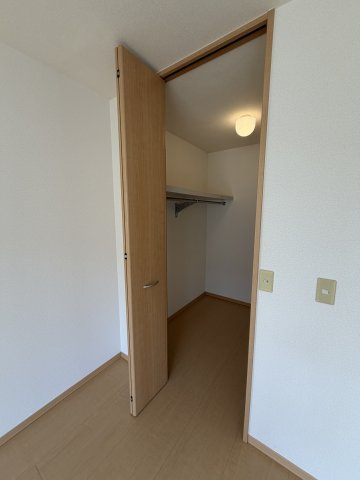多井畑南町戸建賃貸の収納