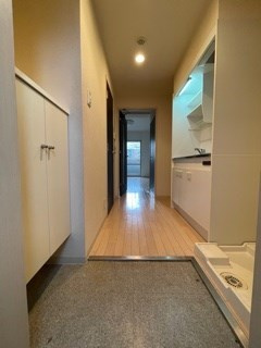 ライジングコート深江本町フラワーパークの玄関