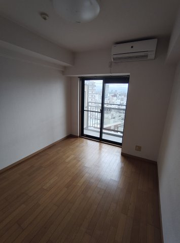 エステムコート神戸県庁前の居間・リビング
