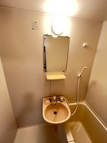 クレアコート産所町の洗面所