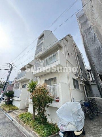 イズミマンションの外観