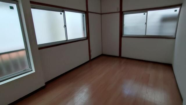 高羽町3丁目貸家Aの寝室