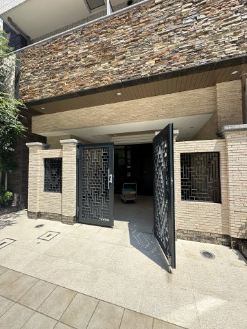 S-RESIDENCE淀屋橋のエントランス