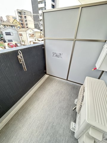 セレニテ西元町アリエのバルコニー
