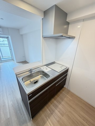 セレニテ西元町アリエのキッチン