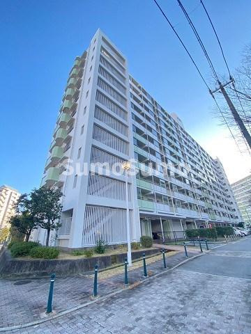 UR武庫川 9号棟の外観