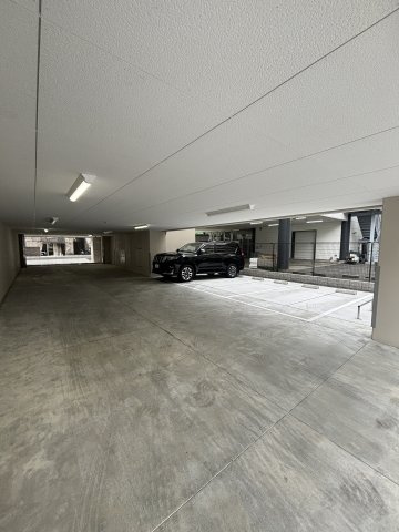 サンエール南堀江の駐車場