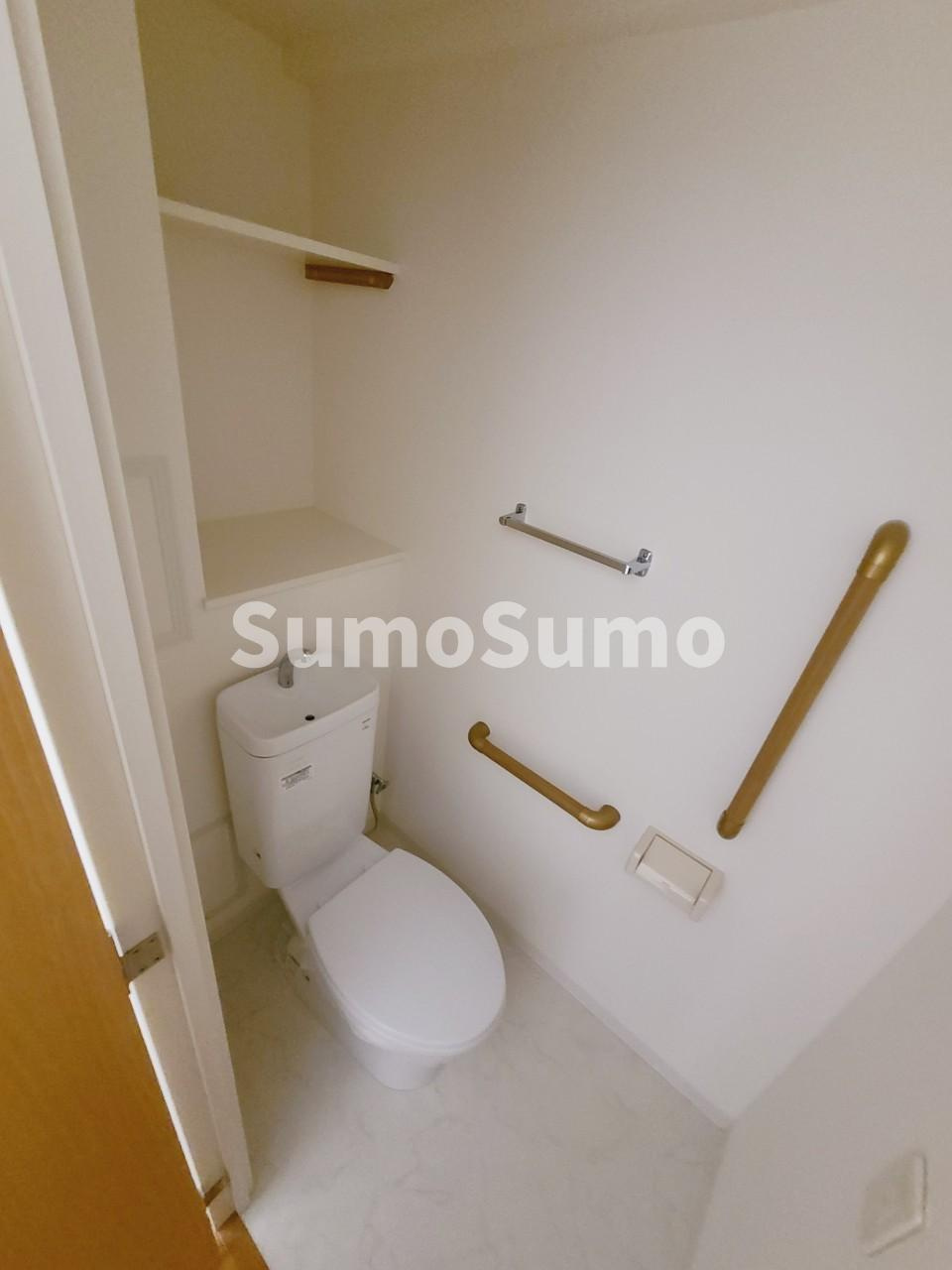 UR浜甲子園なぎさ街 22号棟のトイレ|シンプルで使いやすいトイレです