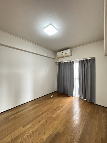 イトーピア桜坂マンションの洋室