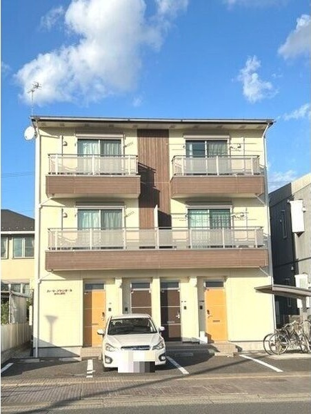 カーサ・スタジオーネあすと長町のエントランス