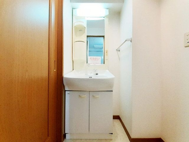 スヴニールⅢの独立洗面台