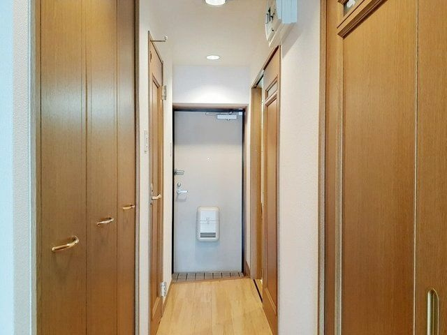 スヴニールⅢの玄関