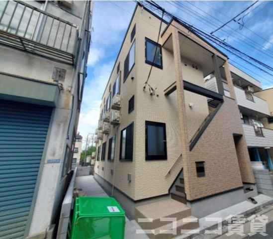 荒川区荒川５丁目のアパートの外観