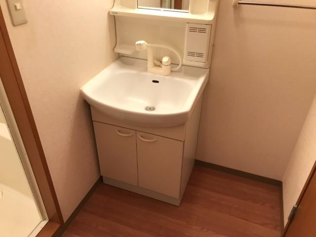 サンハイツ城山の洗面所|洗髪洗面化粧台