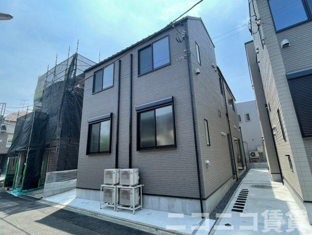足立区中川２丁目のアパートの外観