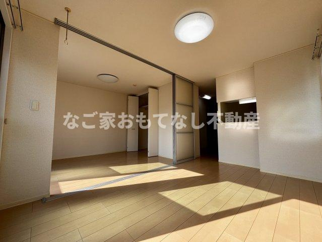 【居間・リビング】 | Ein Frieden B | ※写真は別号室