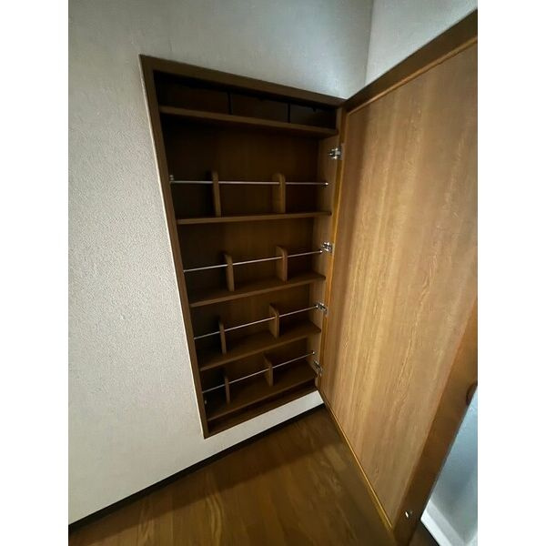高井田西ハイツの収納