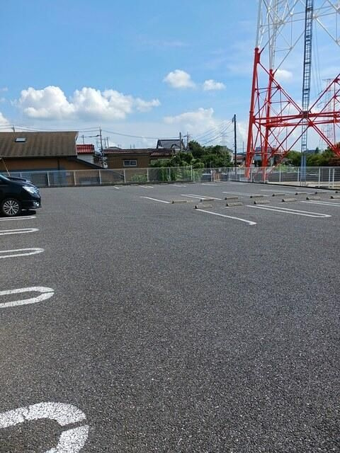 アルカンシェルヒルズⅡの駐車場