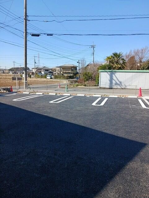 アルドールの駐車場