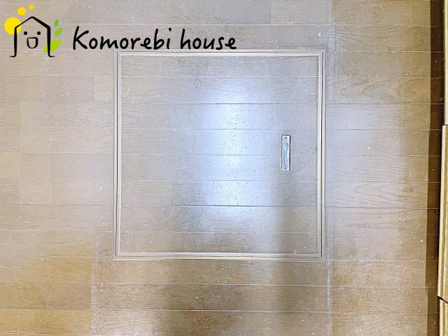 桶川市西2丁目　中古戸建ての内装|床下収納です